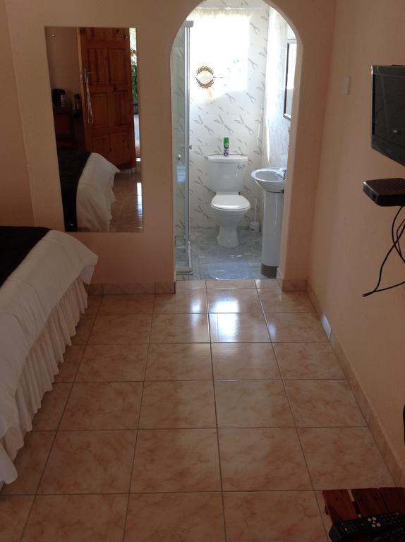 Lynns Guest House Bulawayo Zewnętrze zdjęcie